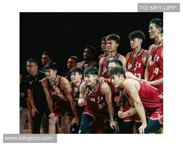 广州羽毛球队在洲际杯积分榜中以57分稳居第一名展现强劲实力